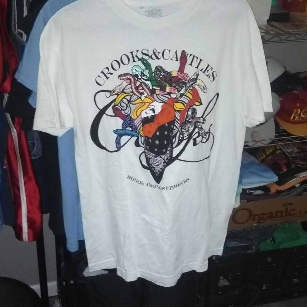 Crooks & castles tee